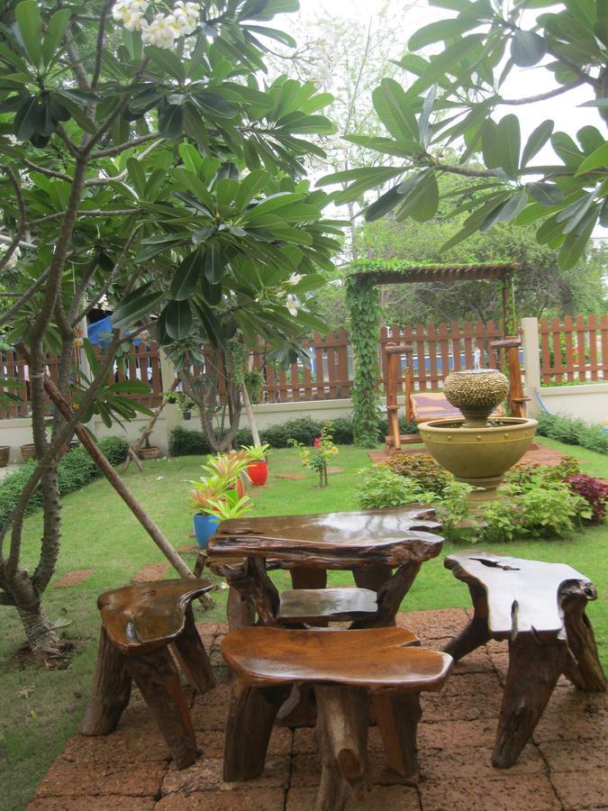2N Guesthouse Фетчабури Екстериор снимка
