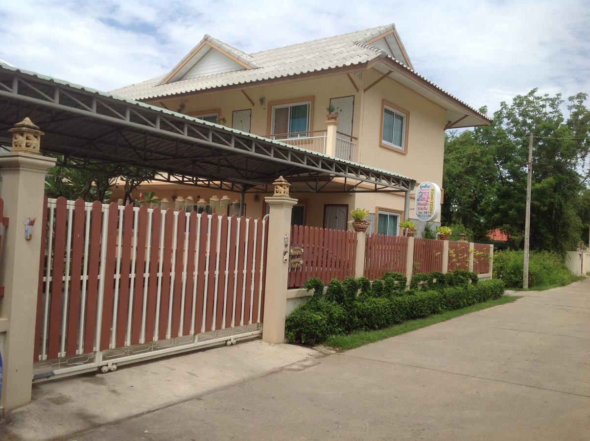 2N Guesthouse Фетчабури Екстериор снимка