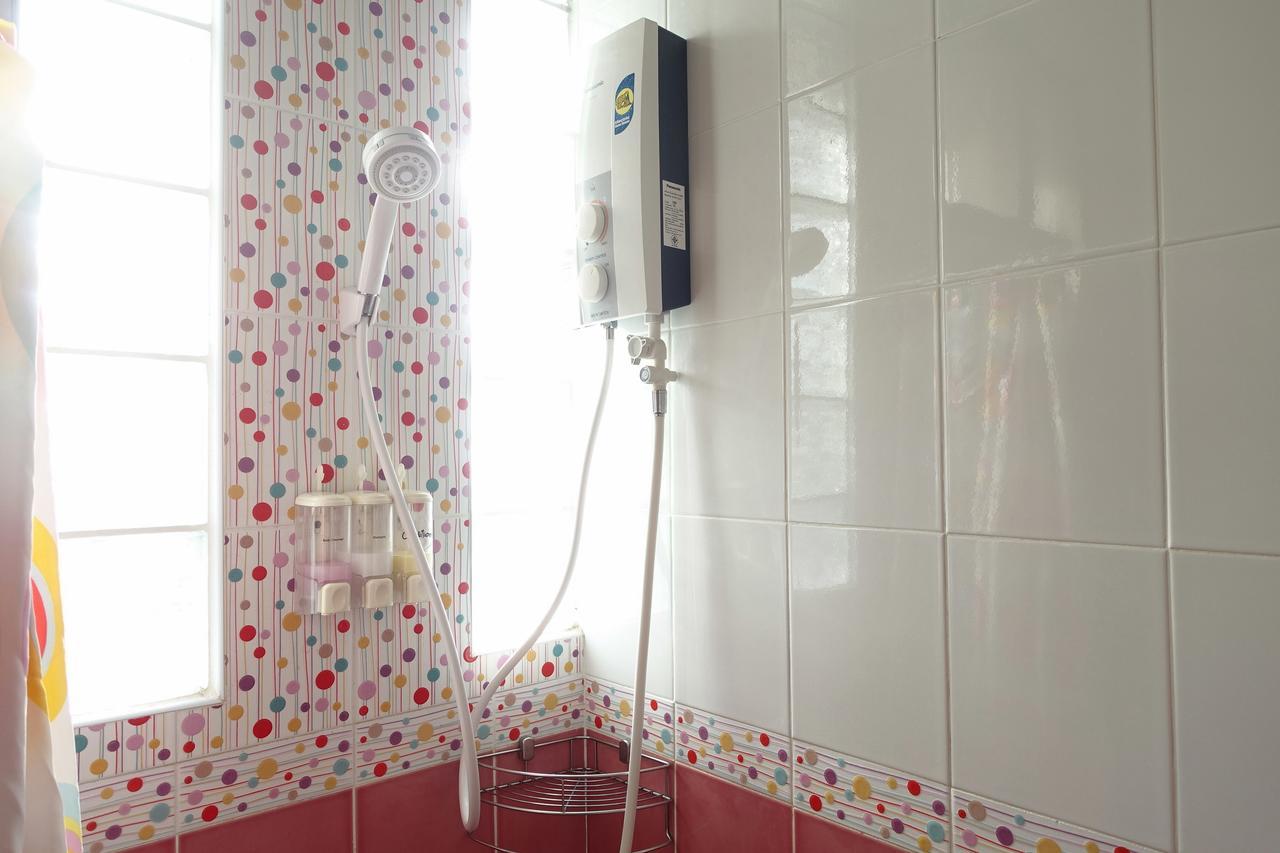 2N Guesthouse Фетчабури Екстериор снимка