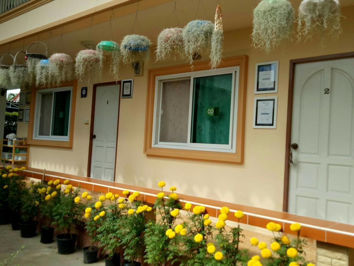 2N Guesthouse Фетчабури Екстериор снимка